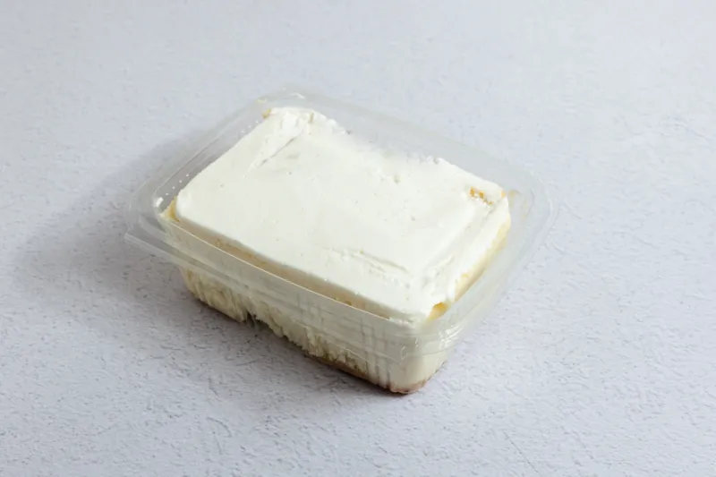 עוגה עם גנש שוקולד וניל